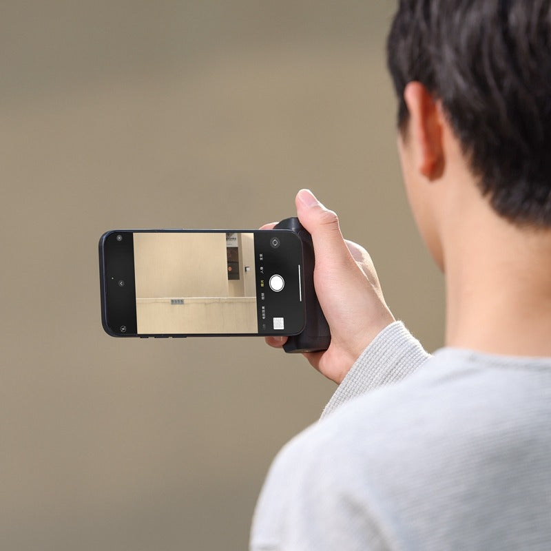 Ulanzi MA35 MagSafe Bluetooth Smartphone Camera Shutter and Grip